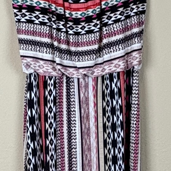 Maurices Sleeveless Stretchy Pink/Black/Tan/Coral Maxi Dress with Elastic Waist - Picture 3 of 11